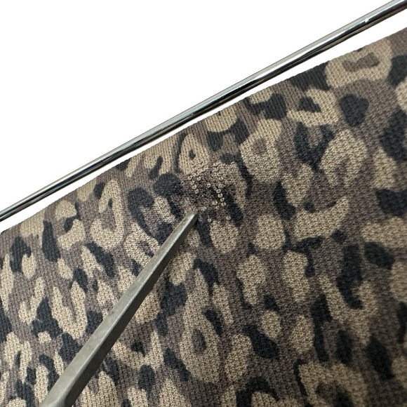 SPANX Look at Me Now Seamless Animal Print Leggings Sz Medium Brown Black FL3515 - Picture 7 of 10